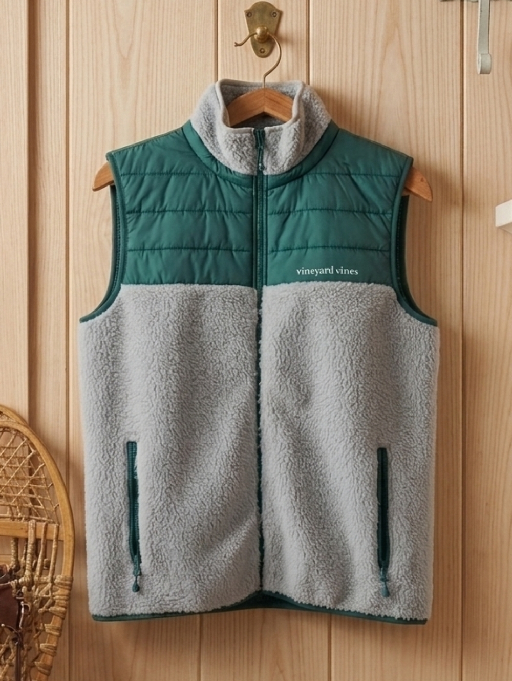 Vineyard Vines Men's Outdoors Green and Light Gray Sherpa Zip Vest Size Small